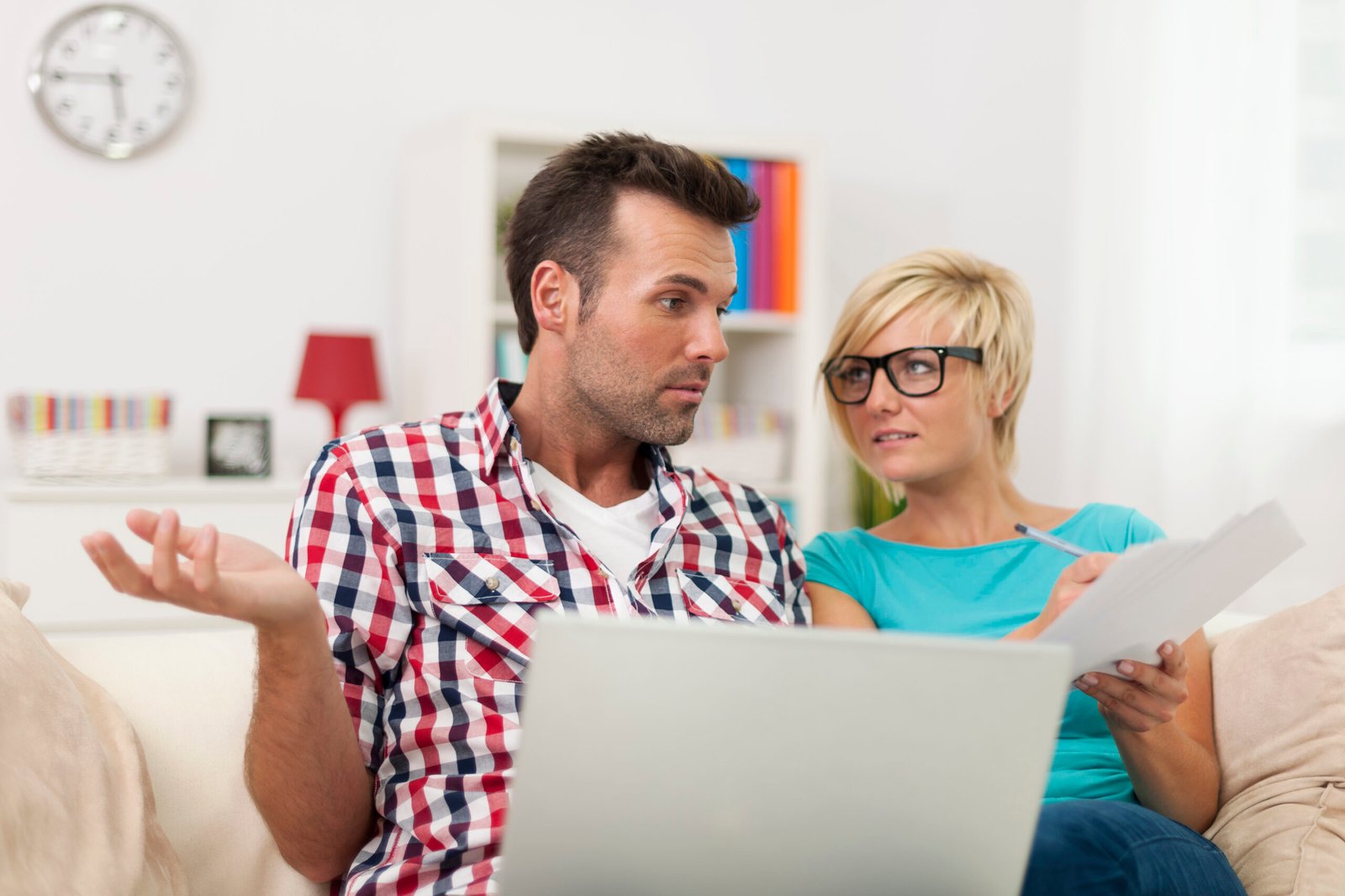 cuándo contactar niño campamento